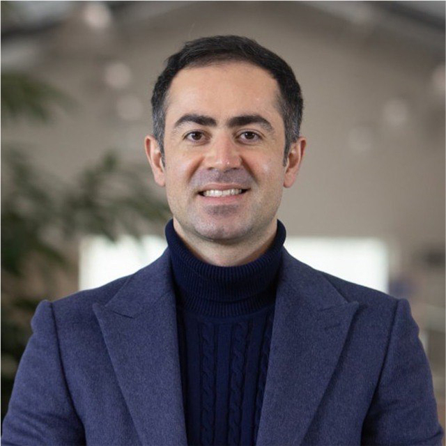  محسن حاجی‌زاده 