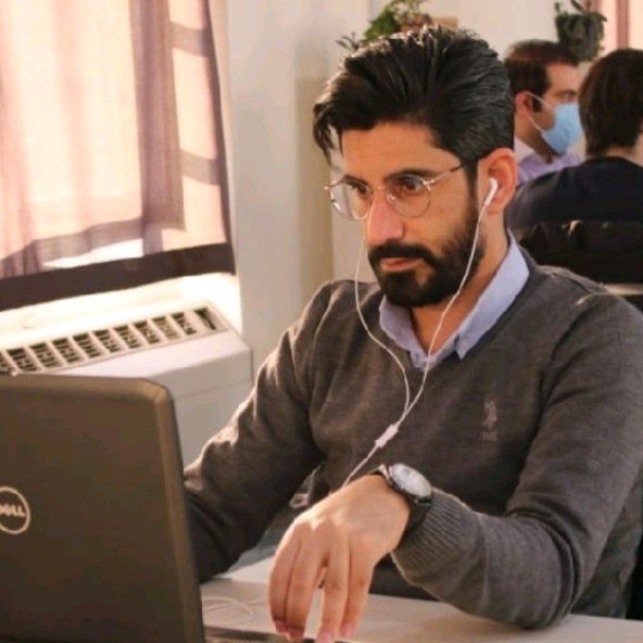  امید صادقی 